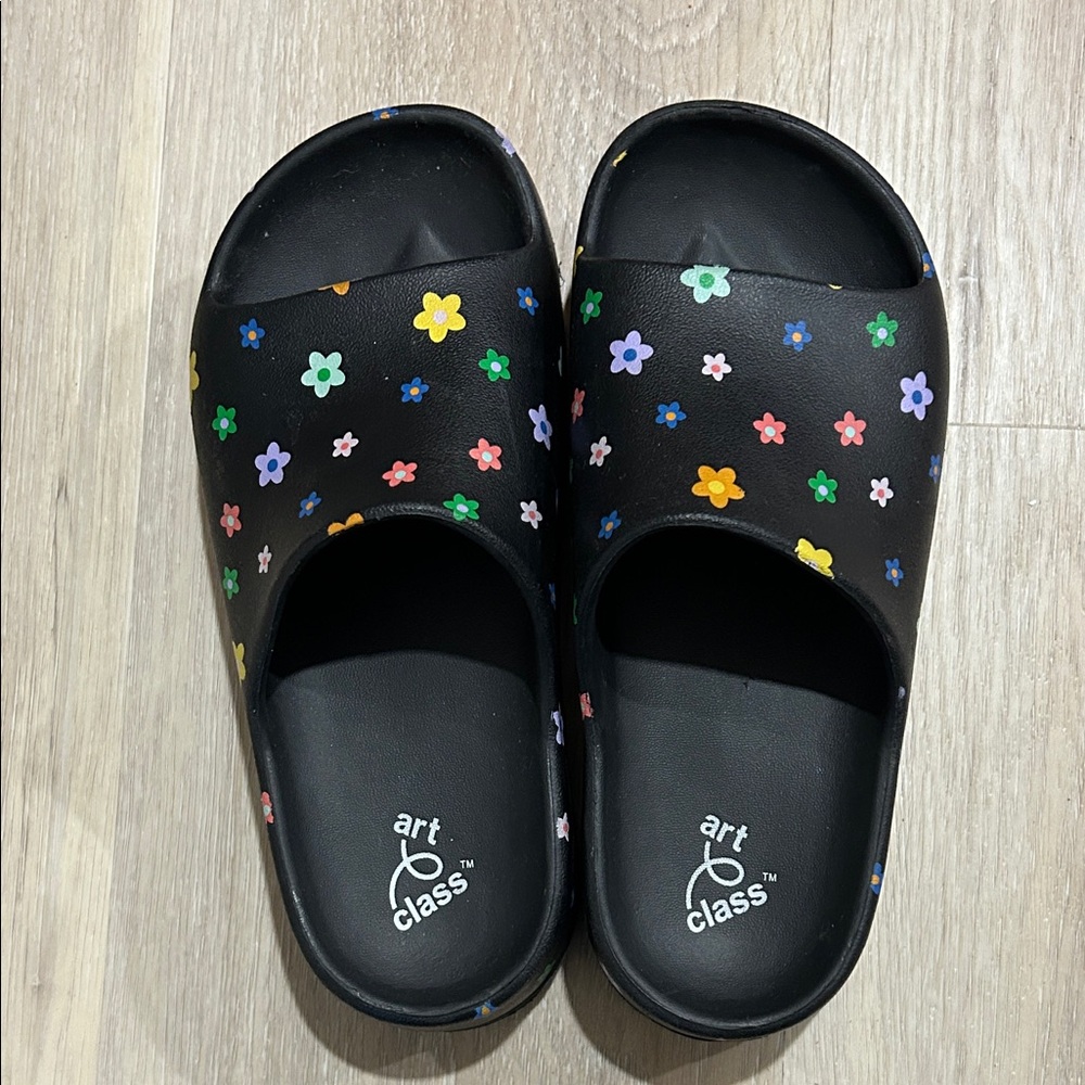 Art Class Platform Kids Black Floral Slides